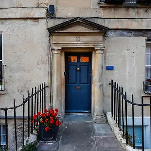 Maisonette With Hot Tub At 13 Rivers Street United Kingdom